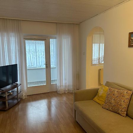 Cheap Outlet Center Apartment With Pool Parndorf Esterno foto