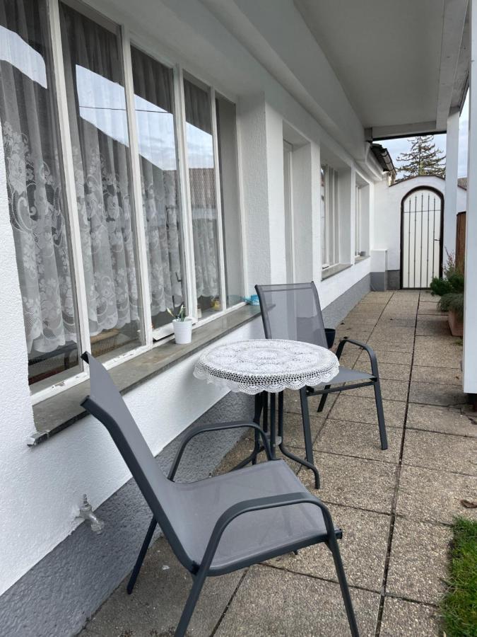 Cheap Outlet Center Apartment With Pool Parndorf Esterno foto